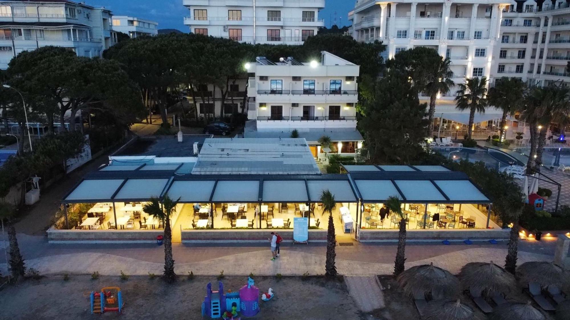 Okej Hotel Golem  Exteriér fotografie